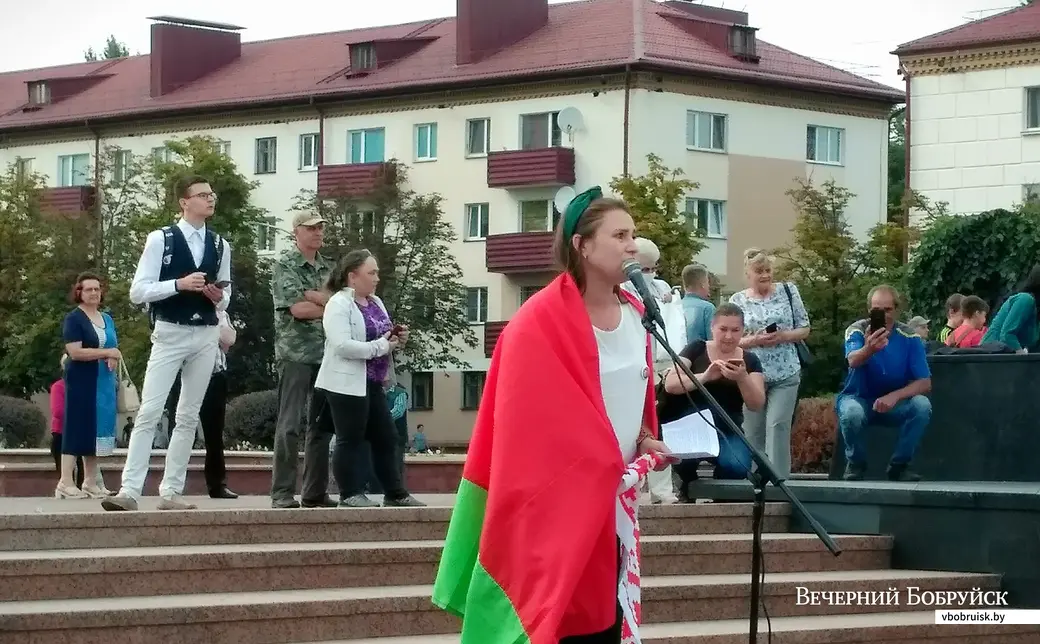 Бобруйск, 19 августа, площадь Ленина. Митинг в поддержку Александра Лукашенко. Работница «Белшины» Ирина Клочкова.