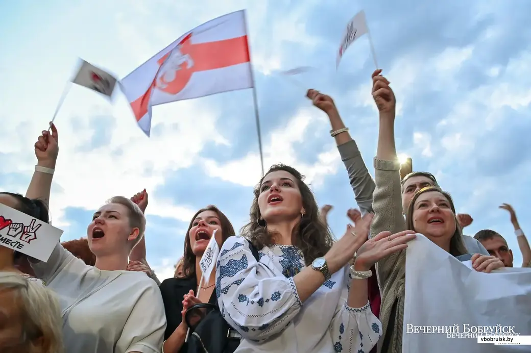 25.07.2020. Бобруйск. Митинг в поддержку кандидата в Президенты Светланы Тихановской в Бобруйске на стадионе «Славянка».