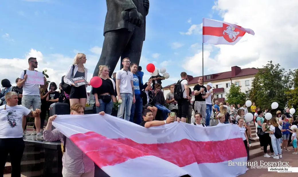 Бобруйск, 15 августа 2020 года. Площадь Ленина. Акция солидарности против насилия.