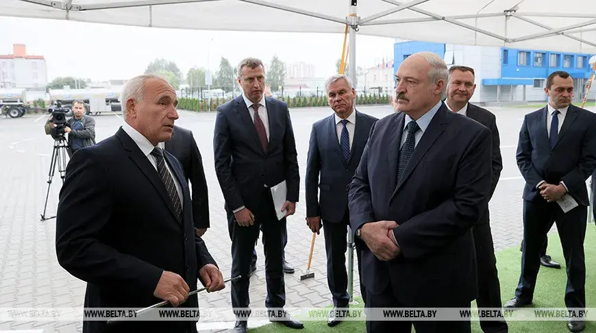 28.08.2020. Александр Лукашенко во время посещения ООО «Савушкин-Орша». Фото: БЕЛТА