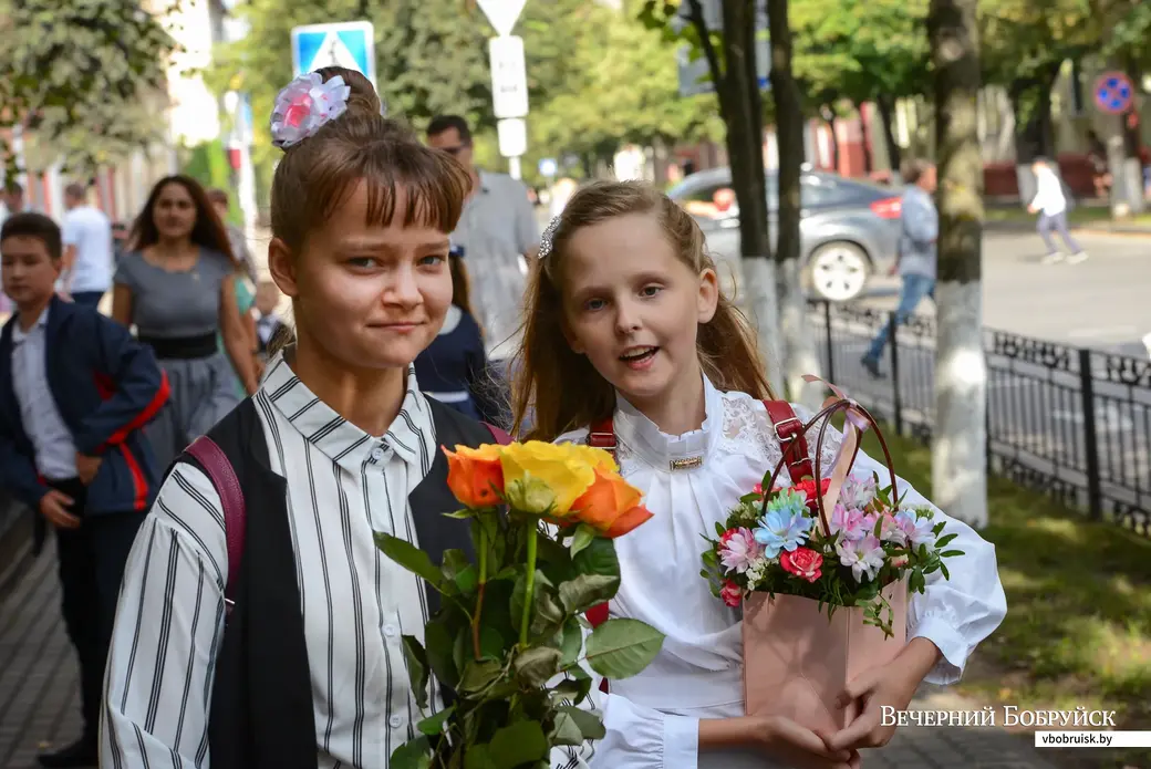 01.09.2020. Бобруйск. Торжественная линейка по случаю Дня знаний 1 сентября в гимназии №3