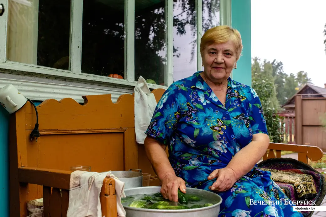 Деревня Продвино, Бобруйский район. Местная жительница Валентина Трацевская.