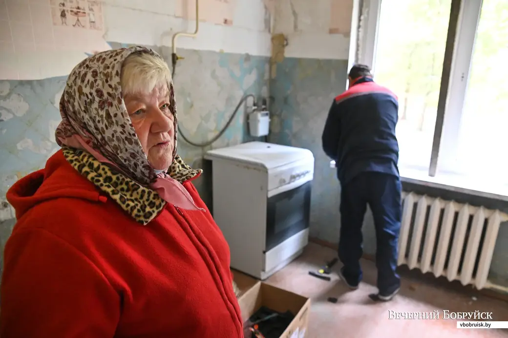 30.09.2020. Бобруйск. Вера Николаевна Голуб пока не может вернуться в свою квартиру и проживает у знакомой в общежитии.