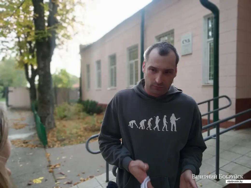 01.10.2020, Алексей у здания суда
