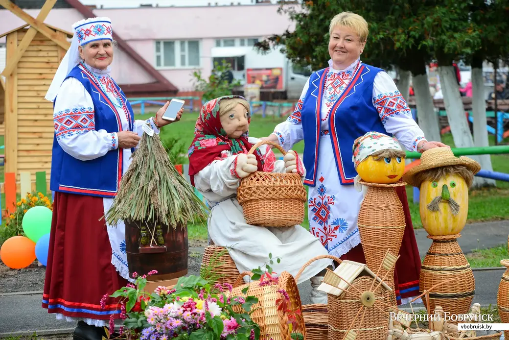 09.10.2020. Бобруйск. Районный фестиваль-ярмарка тружеников села «Дожинки-2020» в агрогородке Михалево-1