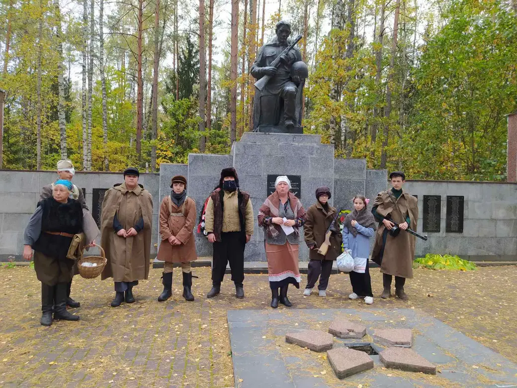 Участники партизанского квета Центра туризма, краеведения и экскурсий детей и молодежи Бобруйска.