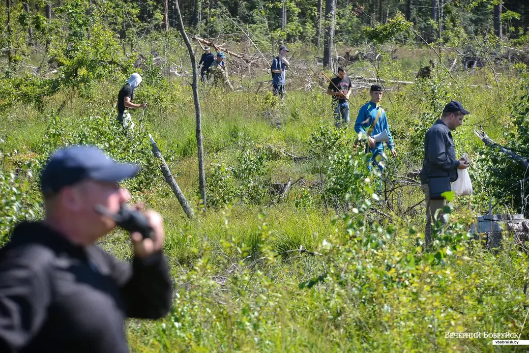 Поисковики ведут розыск пропавшей жительницы деревни Макаровичи. Фото: Александр ЧУГУЕВ, из архива «ВБ».