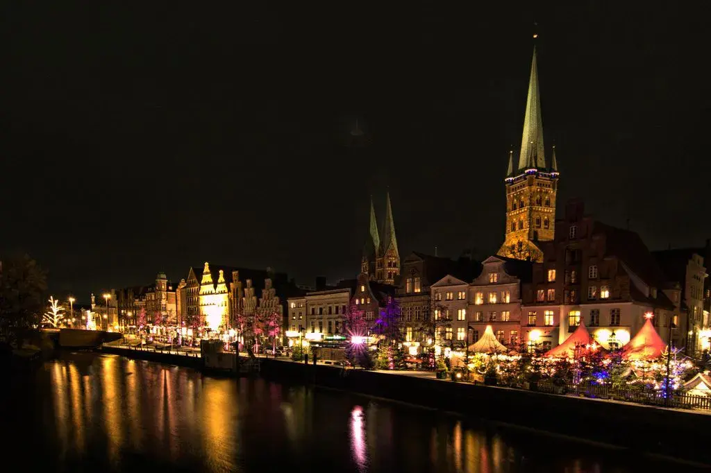 Фото: weihnachtsmarkt-luebeck.com