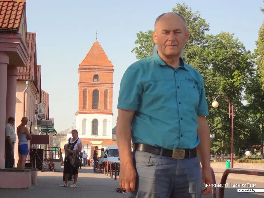 Кандидат филологических наук Алесь Жлутко.