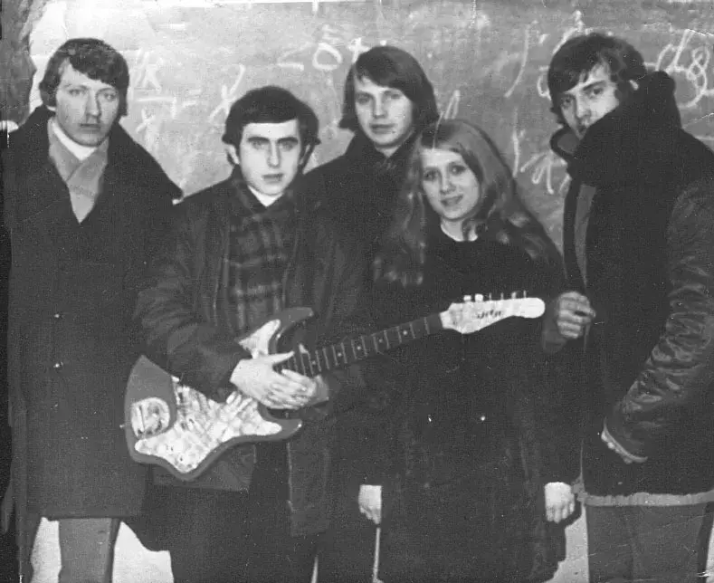 Бобруйские музыканты 1960-80-х годов. Группа «Надежда»: Владимир Подповетный (гитара), Николай Вышемирский (гитара), Валерий Марченко (бас), Светлана Красова (вокал),