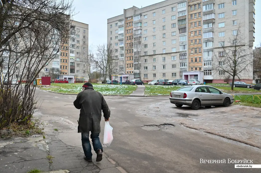 02.12.2020. Бобруйск. Благотворительная организация «Справедливая помощь» помогает малоимущим с едой и одеждой