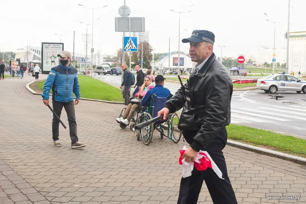 Белорусские силовики на улицах Минска. Фото Onliner.