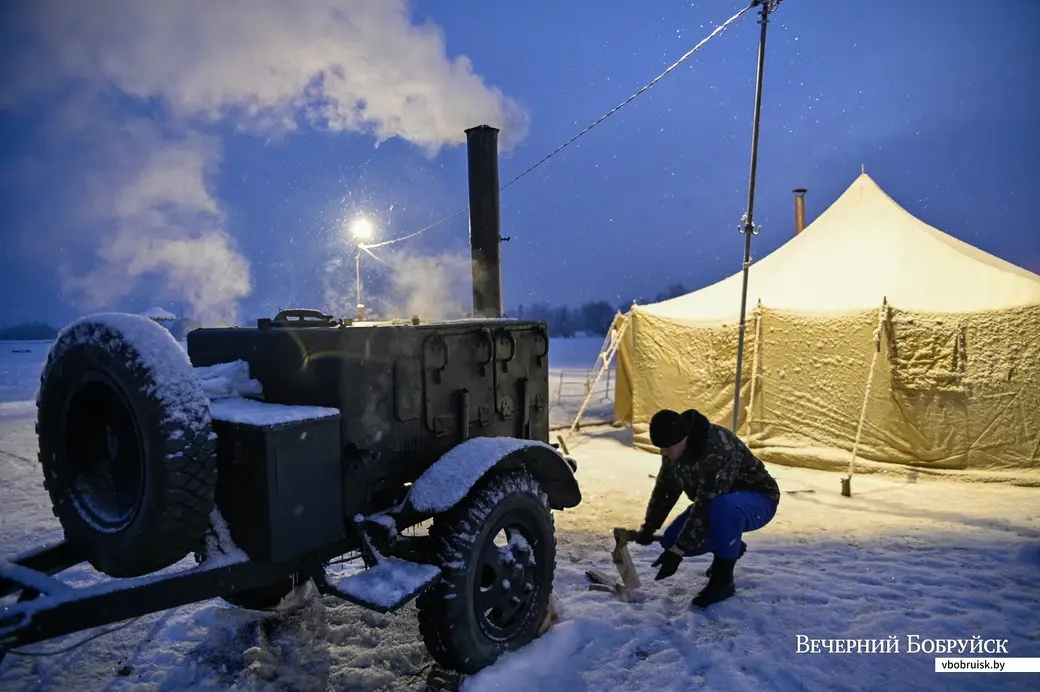 19.01.2021. Бобруйск. Крещенское окунание в прорубь на городской спасательной станции №2