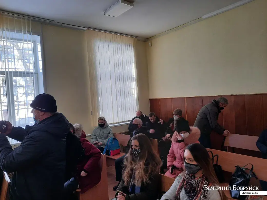 01.02.2021, перед заседанием суда