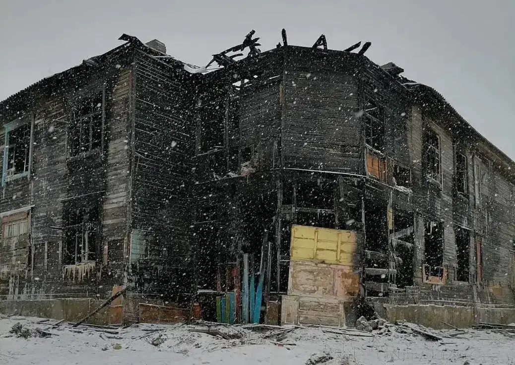 После пожара. Барак в Бобруйске по адресу: ул. 1-я Линия, дом №32.