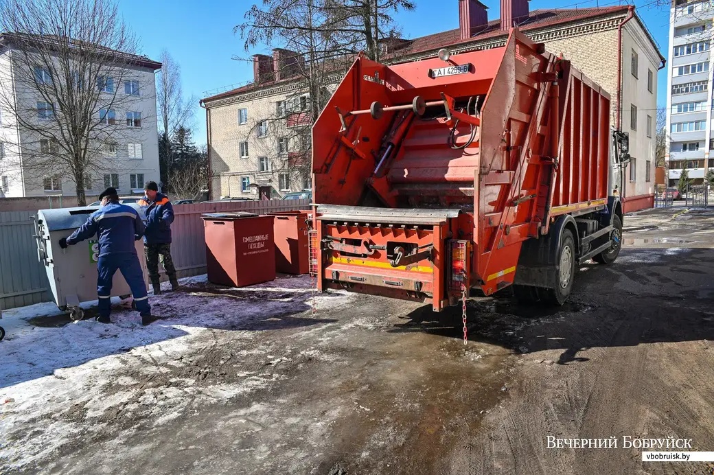 11.03.2021. Бобруйск. ОАО «Спецавтопредприятие». Вывоз мусора, сортировка отходов