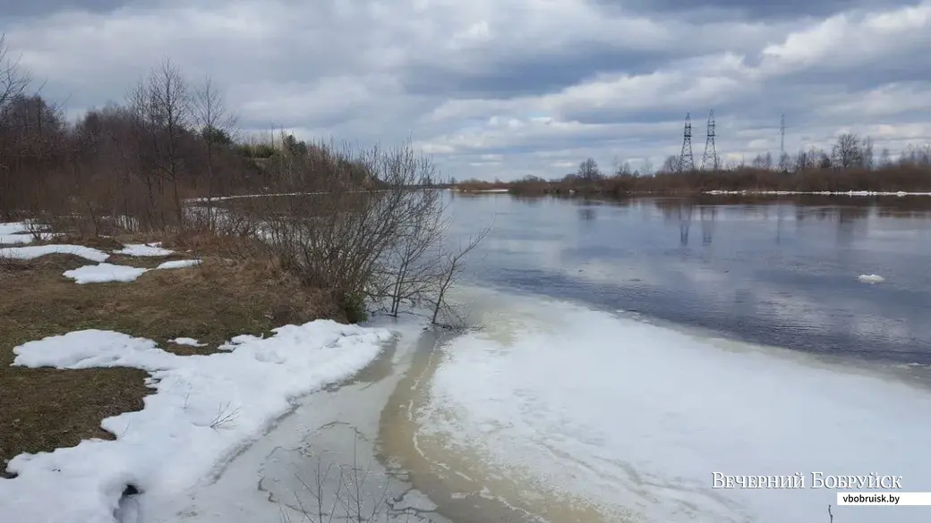 Бобруйск, 20 марта 2021 года. Река Березина, район Луковой горы (примерное место трагедии).