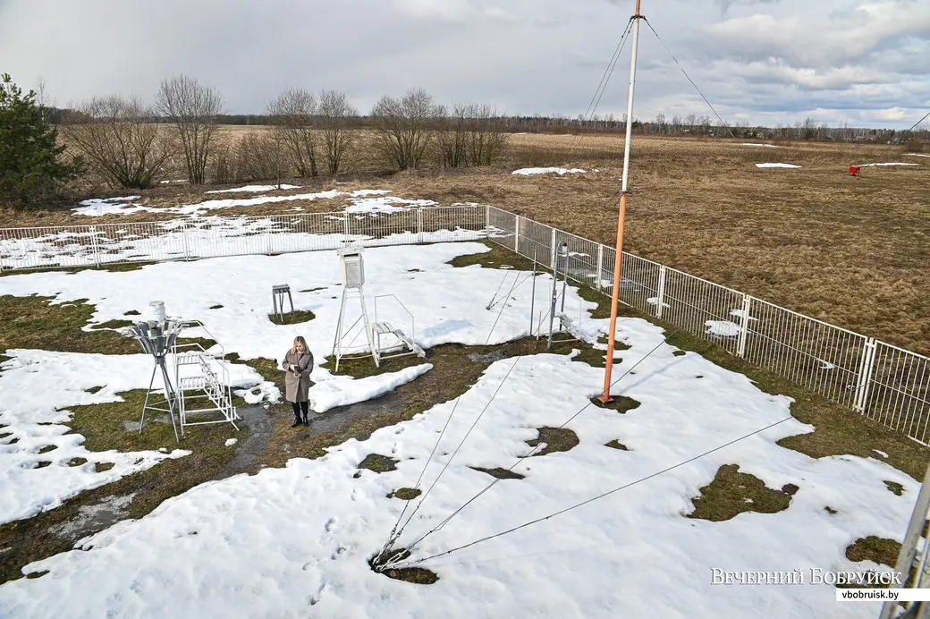19.03.2021. Бобруйск. Метеорологическая станция Бобруйск ГУ «Могилевоблгидромет» расположена в Сычково и делит территорию с Бобруйским аэроклубом ДОССАФ