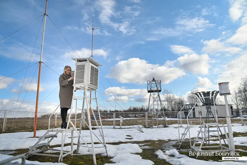 19.03.2021. Бобруйск. Метеорологическая станция Бобруйск ГУ «Могилевоблгидромет» расположена в Сычково и делит территорию с Бобруйским аэроклубом ДОССАФ