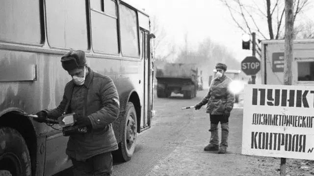 Радиационный контроль в Чернобыльской зоне. Фото ТАСС