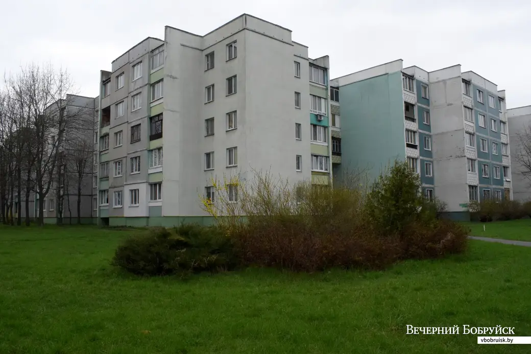 23.04.21. Бобруйск, угол улиц Рокоссовского и Орджоникидзе. Вполне чисто