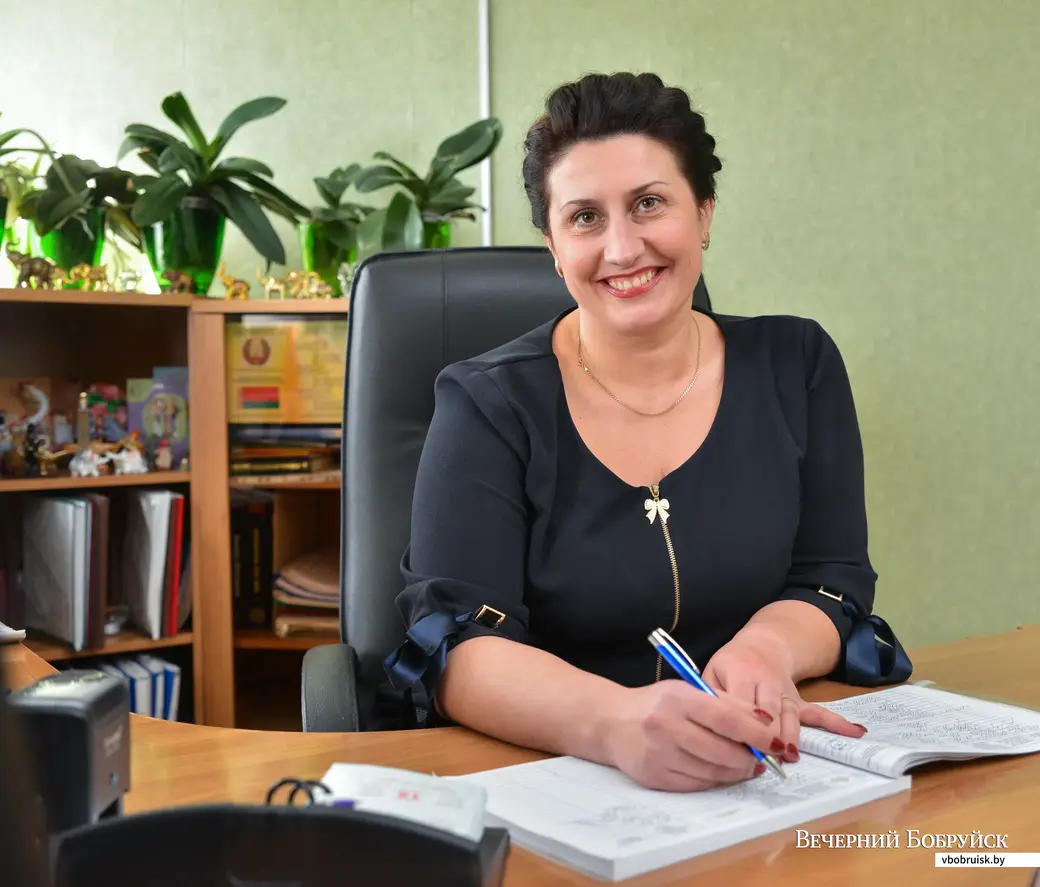 Шелковина Юлия Георгиевна, зав. нотариальной конторой Первомайского района г. Бобруйска.