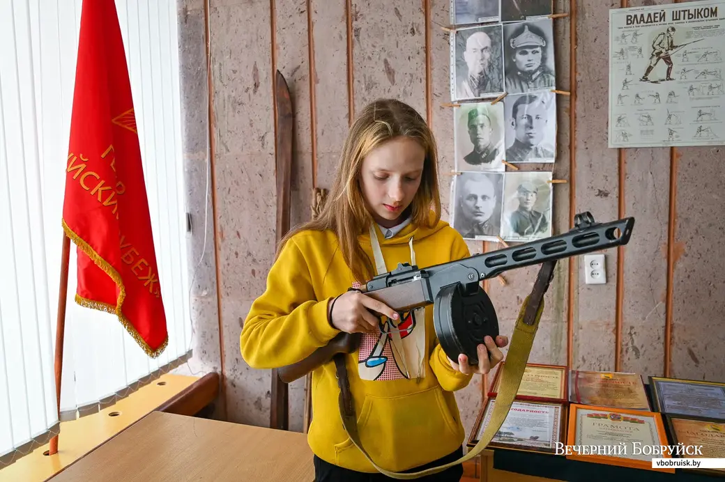 30.04.2021. Бобруйск. Выставка «Герои Бобруйска» клуба военно-исторической реконструкции «Бобруйский рубеж» Дворца искусство города Бобруйска