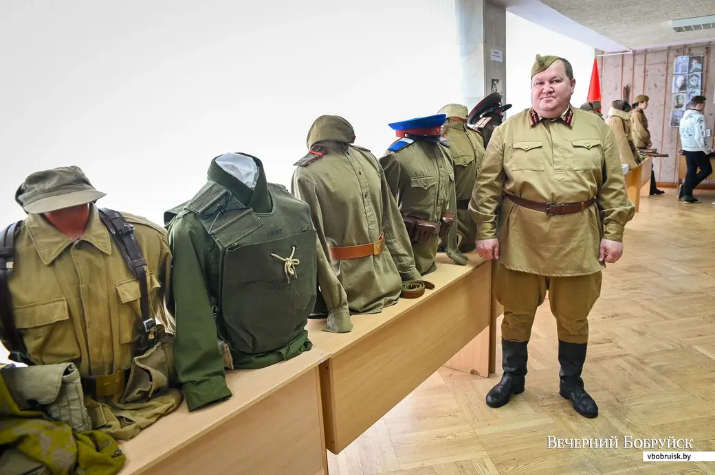 30.04.2021. Бобруйск. Выставка «Герои Бобруйска» клуба военно-исторической реконструкции «Бобруйский рубеж» Дворца искусство города Бобруйска