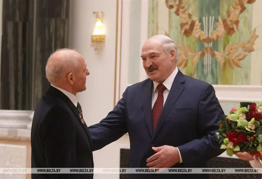 7 мая 2021 года. Директор ОАО «Славянка» Теймураз Бочоришвили удостоен звания Заслуженного работника промышленности Беларуси.