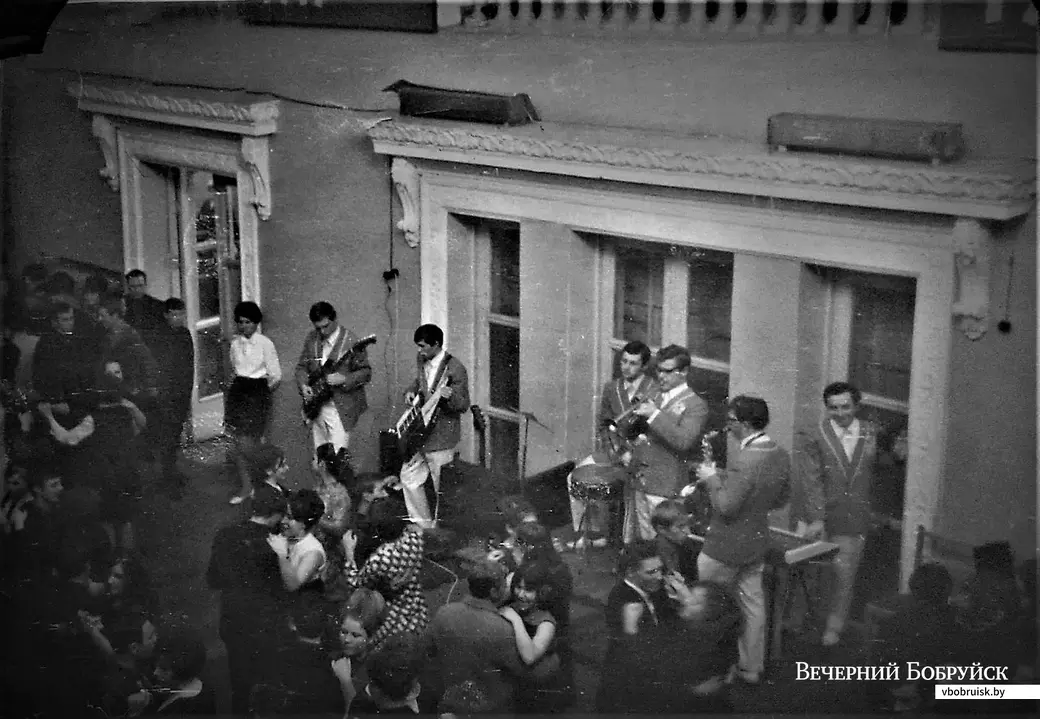 Танцевальный вечер в ДК Куйбышева. Могилев, 1973 год.