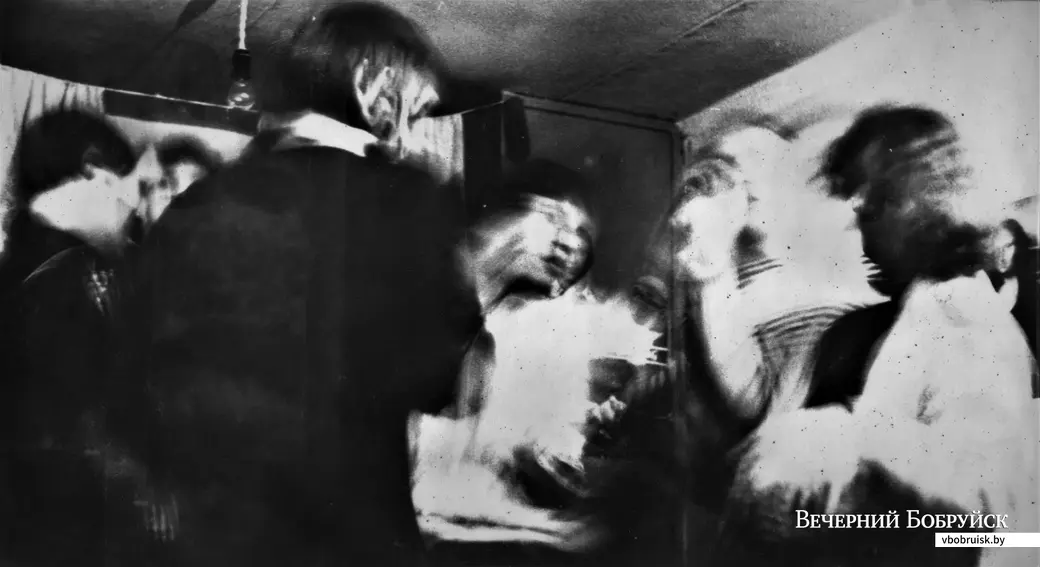 Могилев, начало 1970-х. Под звуки Led Zeppelin (в институтском общежитии).