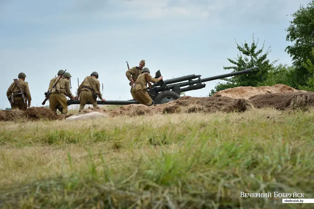27.06.2021. Бобруйский район. Слет военно-исторических клубов «Бобруйский котел» и реконструкция захвата и удержания переправы и плацдарма на западном берегу Березины