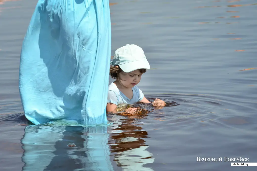 Бобруйск. Городской пляж, летний отдых у воды.