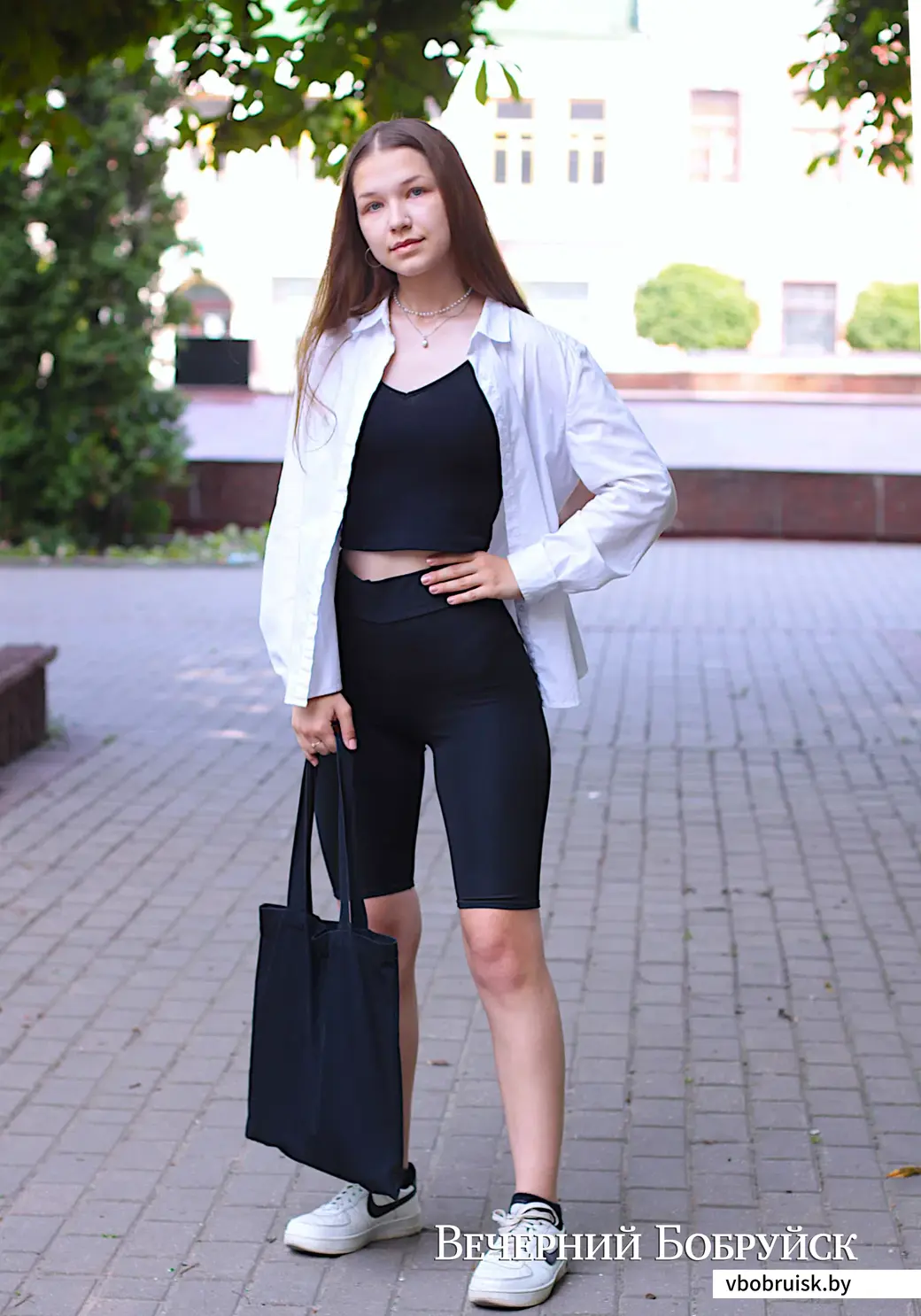 Полина.