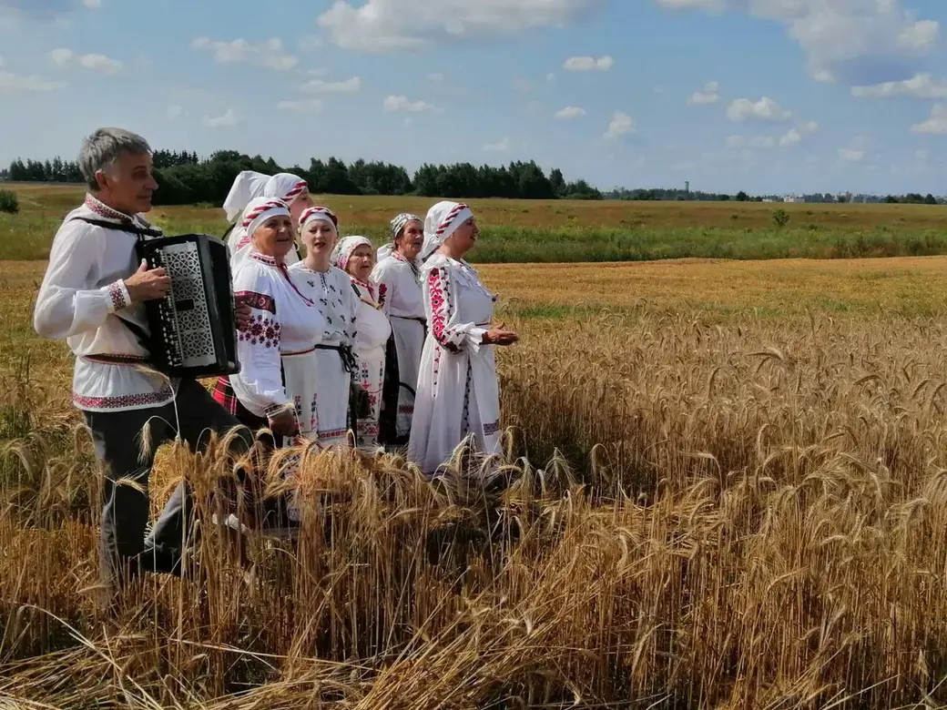 Удзельнікі ансамбля «Крынічанька» палацу культуры Палыкавічаў. Фота: «Прыдняпроўская ніва».