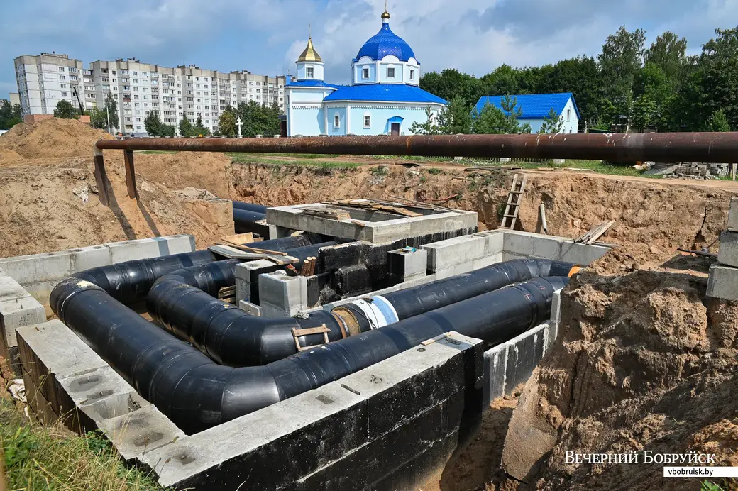 28.07.2021. Бобруйск. Реконструкция тепловой магистрали с применением ПИ-труб ТМ-01 на участке улицы Ульяновской