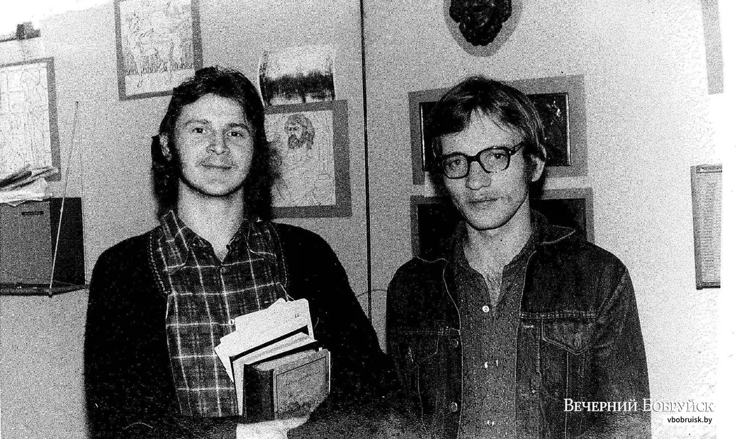 Александр Байков (справа) с однокашником, 1974 год.