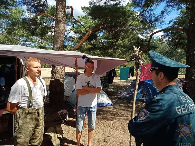 Встречались работникам МЧС во время рейда и туристы.
