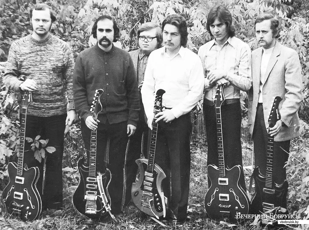 «Романтики», 1974 год. Слева направо –Вячеслав Ажипа, Рафаил Гольдман, Иосиф Михалевич, Александр Шабалин, Геннадий Гуленков, Виктор Крумкачев.