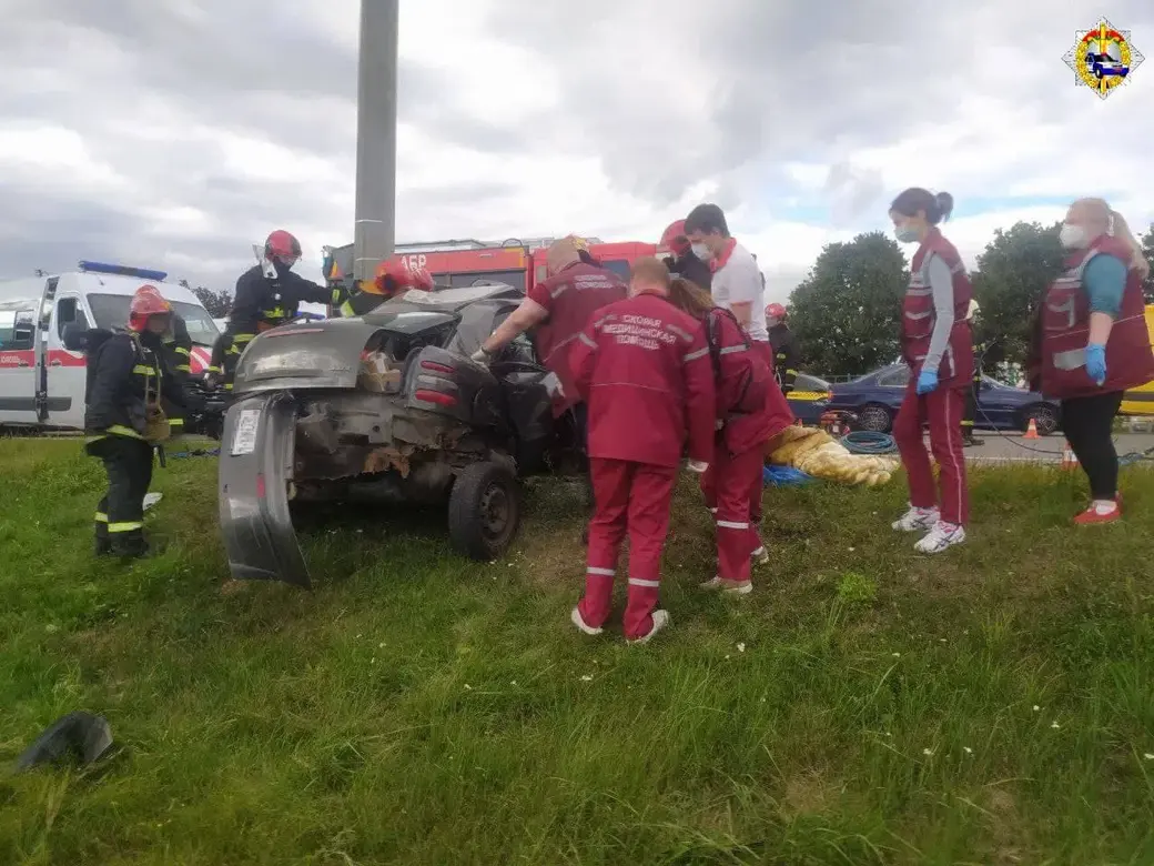 ДТП на 13-м километре внешнего кольца МКАД 21 августа 2021 года. Девушка-водитель скончалась от полученных травм по дороге в больницу.