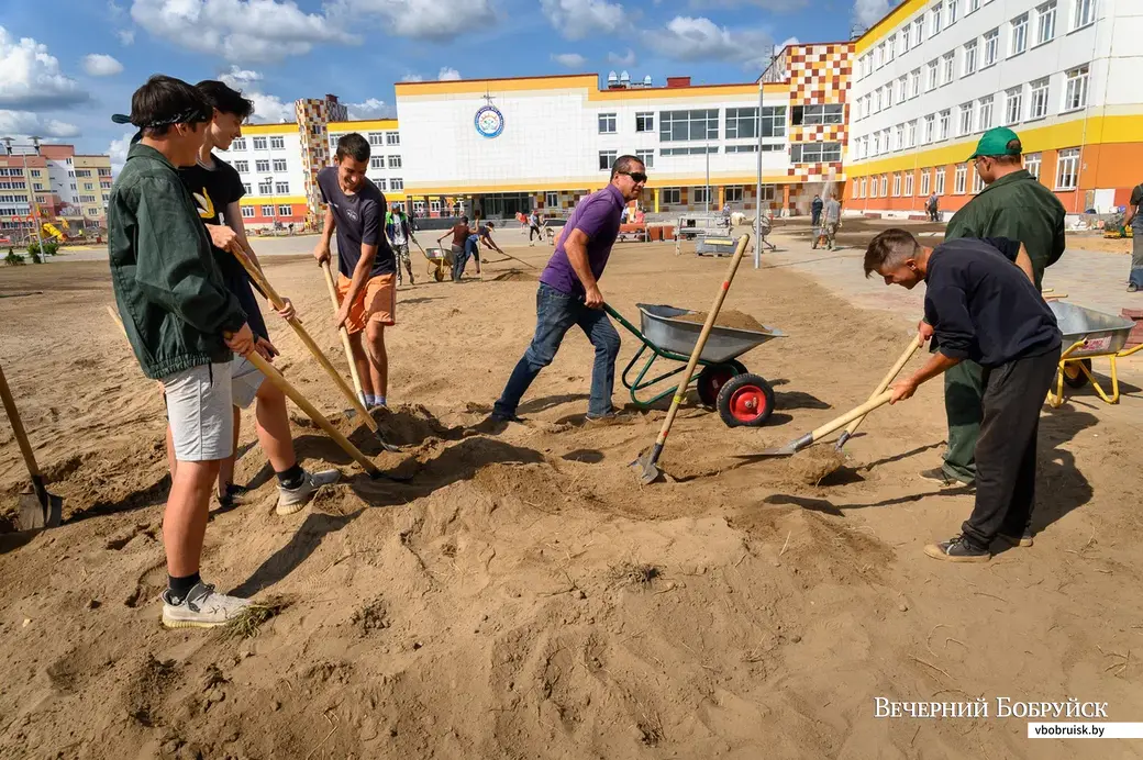 23.08.2021. Бобруйск. Строительство средней школы №35. Фото: Александр ЧУГУЕВ