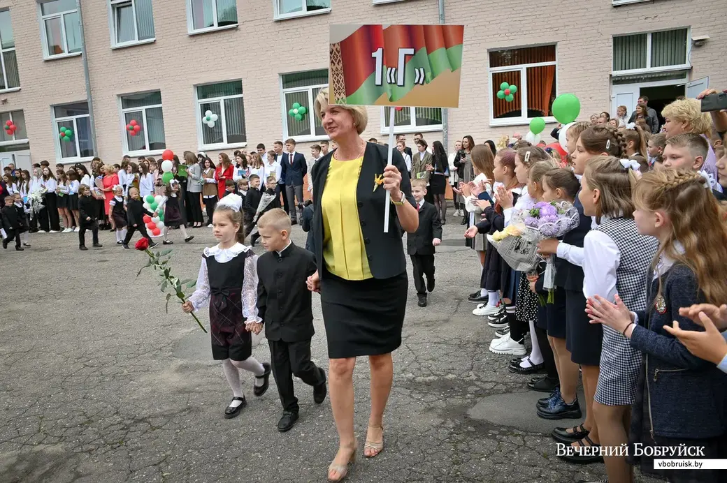 01.09.2021. Бобруйск. День знаний 1 сентября в гимназии №3 г.Бобруйска