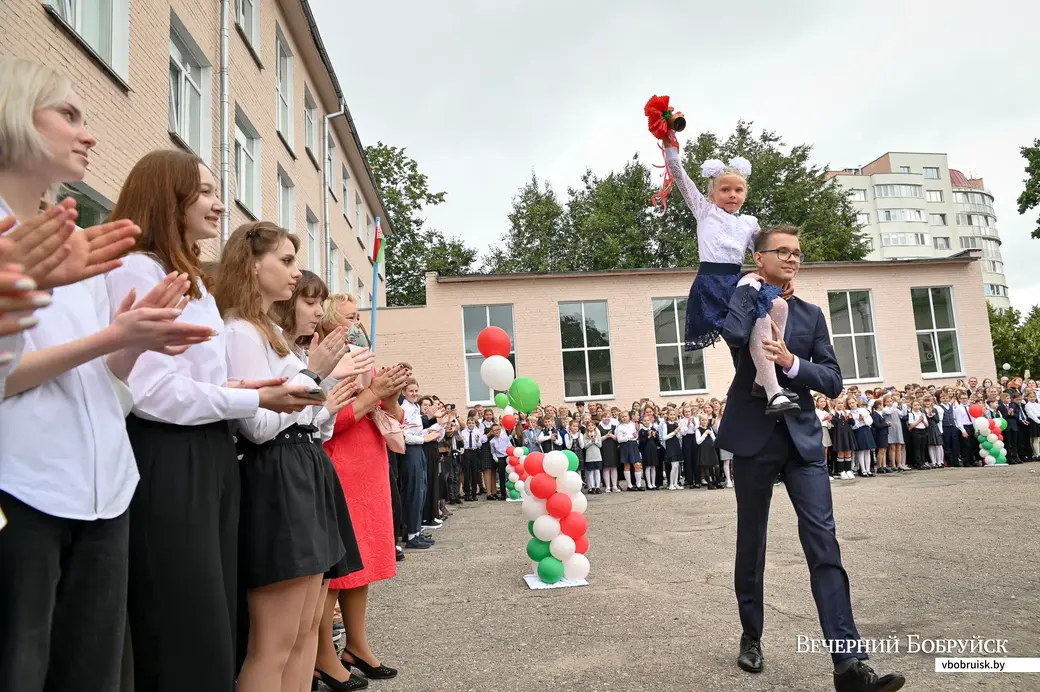01.09.2021. Бобруйск. День знаний 1 сентября в гимназии №3 г.Бобруйска