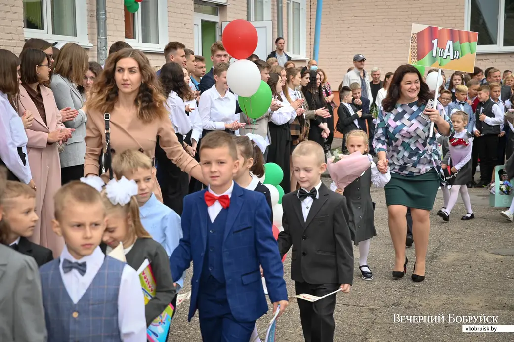 01.09.2021. Бобруйск. День знаний 1 сентября в гимназии №3 г.Бобруйска
