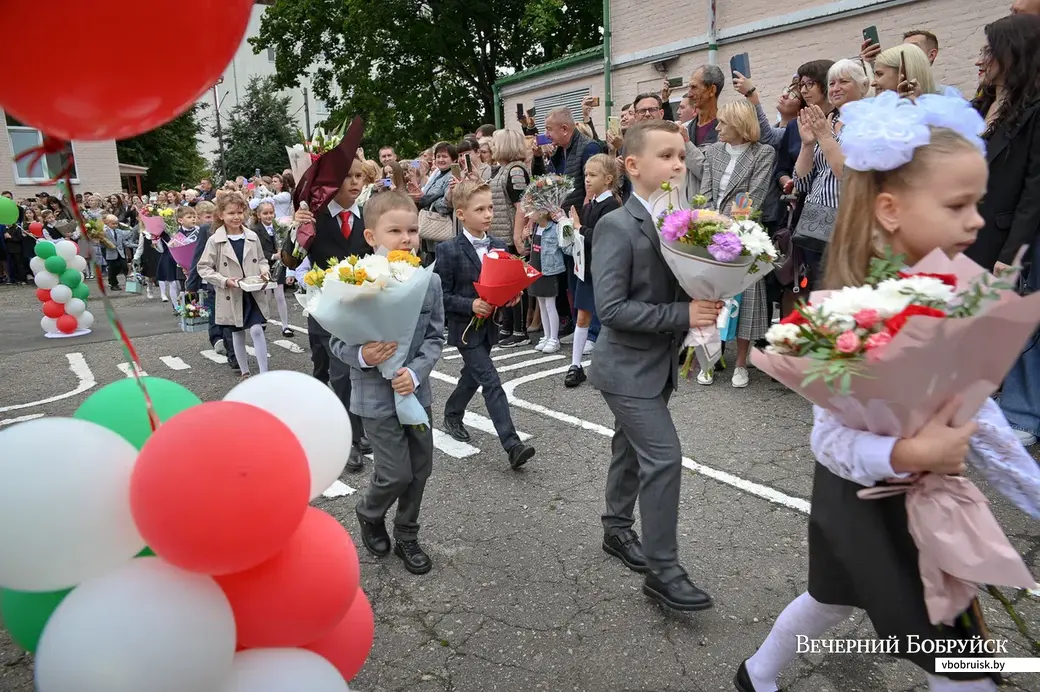 01.09.2021. Бобруйск. День знаний 1 сентября в гимназии №3 г.Бобруйска