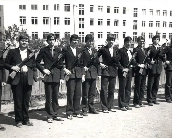 Начальная военная подготовка – это вам не шутки. Начало 1970-х.