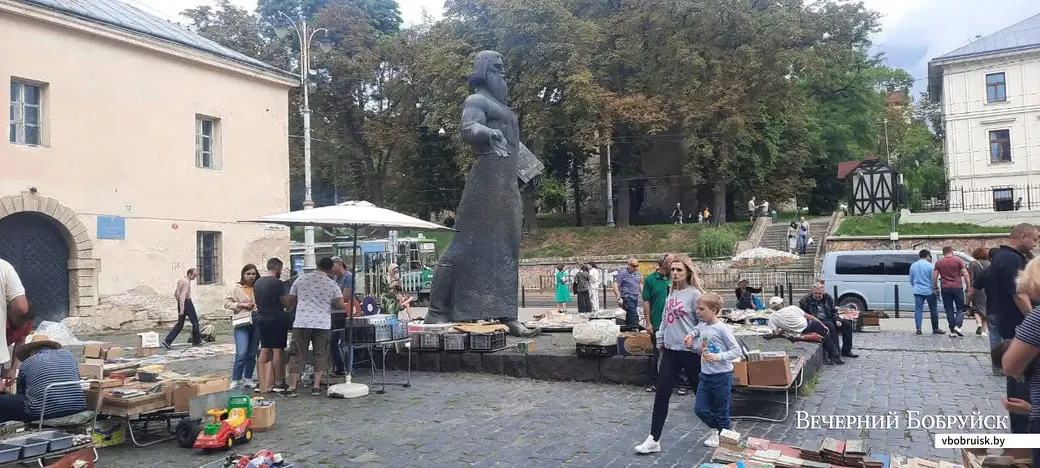 Стихийная ярмарка во Львове. Фото: Ирина Хамренко-Ушакова.