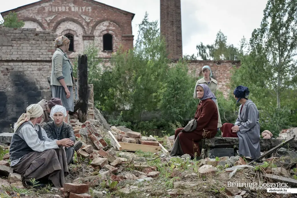 06.08.2021. Бобруйск. Съемки фильма под рабочим названием «Пламя под пеплом» проходят в Бобруйске. Одну из площадок оборудовали на территории старого винзавода.