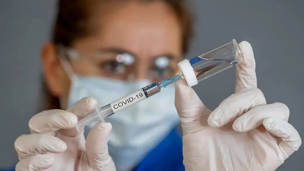 Привиться от COVID-19 теперь можно и на железнодорожном вокзале в Могилеве. Фото на титуле носит иллюстративный характер