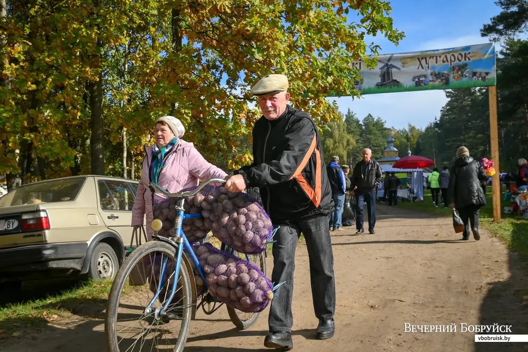 02.10.2021. Глушанский сельский Совет. Региональный фестиваль народного творчества и ремесел «Глушанский хуторок». Фото из архива ВБ.